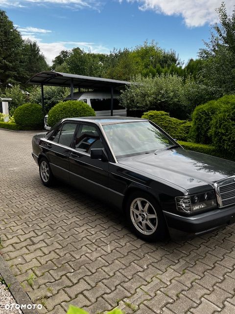 Mercedes-Benz W201 (190) - 4