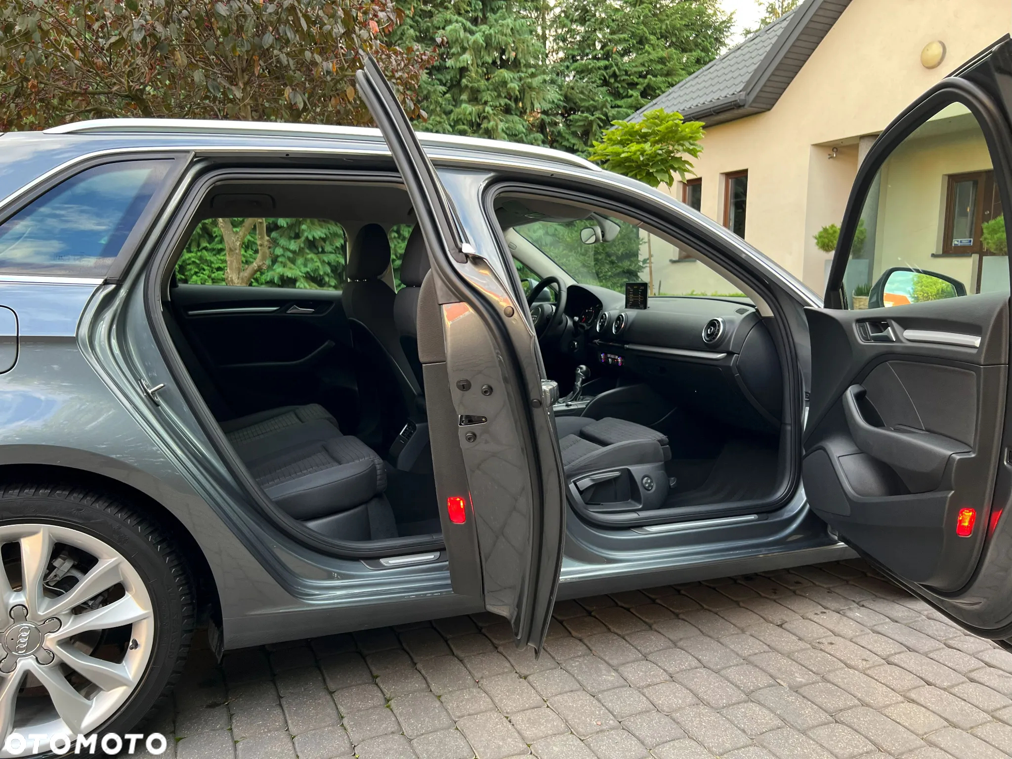 Audi A3 Sportback 1.6 TDI S tronic sport - 4