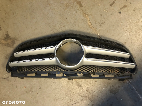 MERCEDES E-KLASA W212 LIFT 2013- A2128850822 Grill atrapa