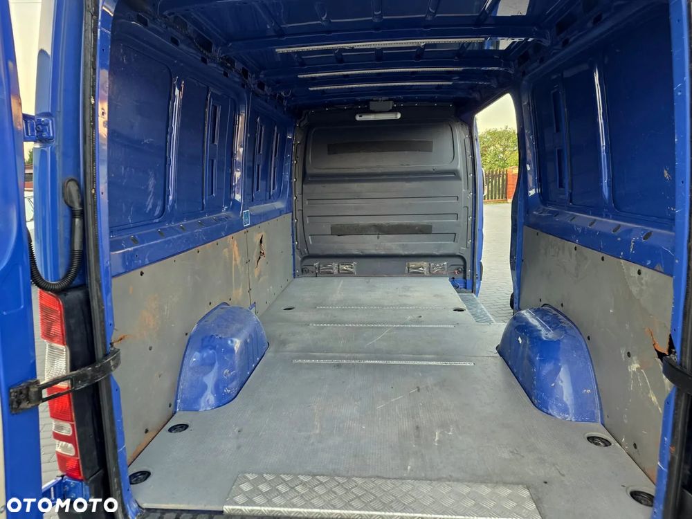 Mercedes-Benz SPRINTER - 11