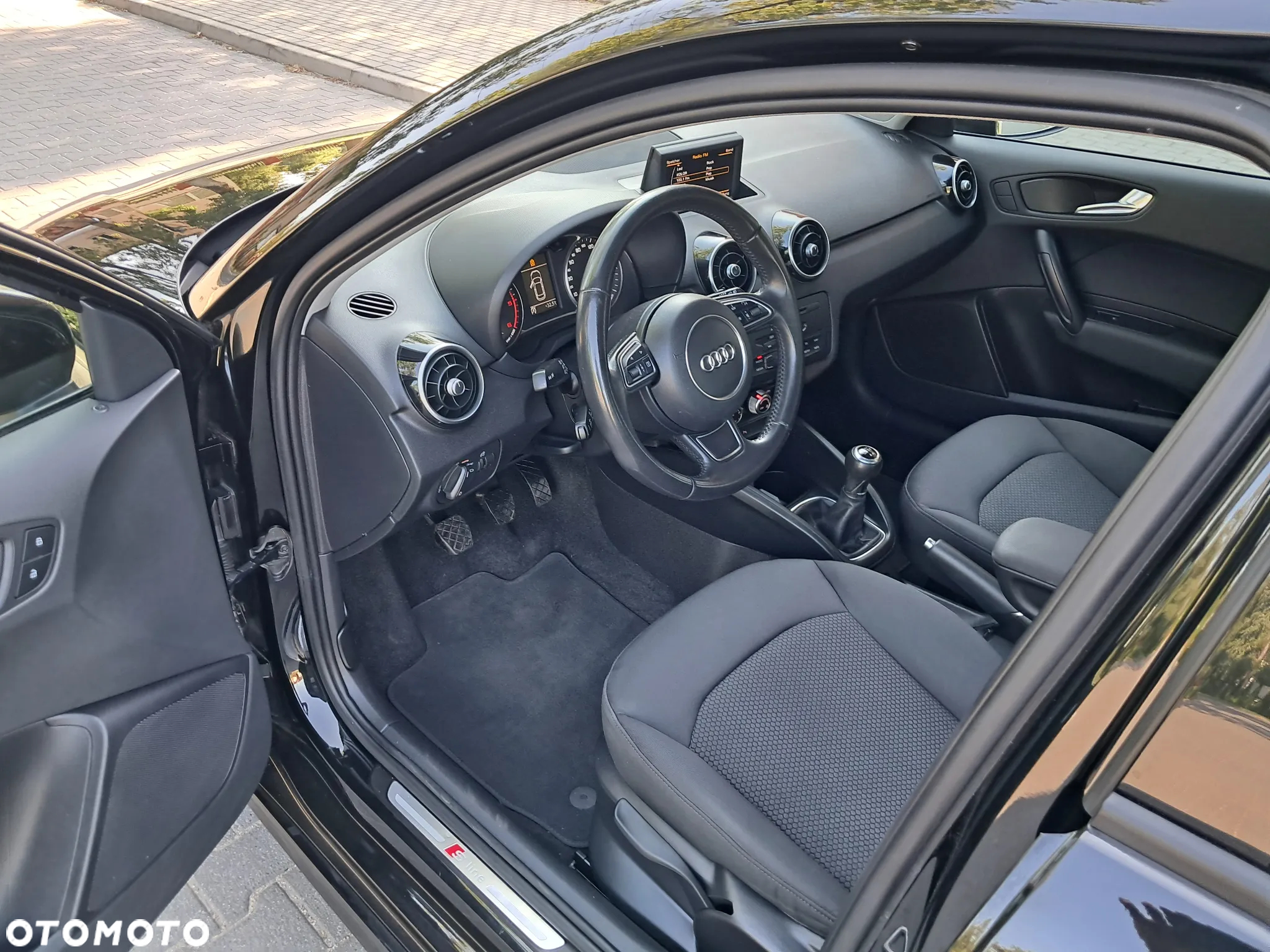 Audi A1 Sportback 1.6 TDI S line Sportpaket - 15