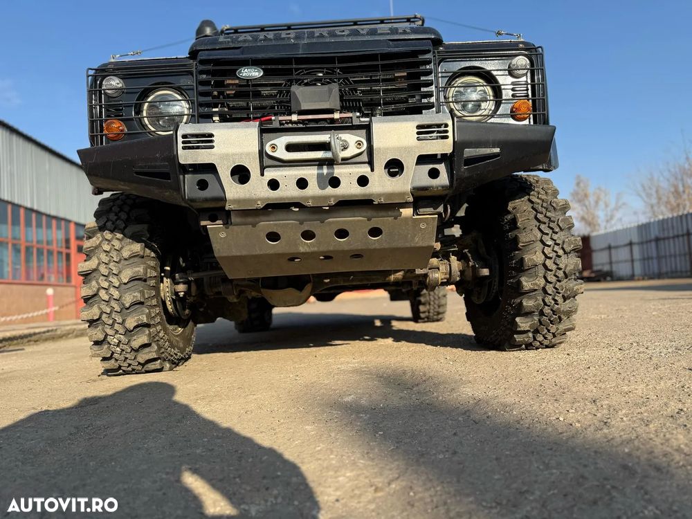 Land Rover Defender 90 2.4I S/W SE - 5