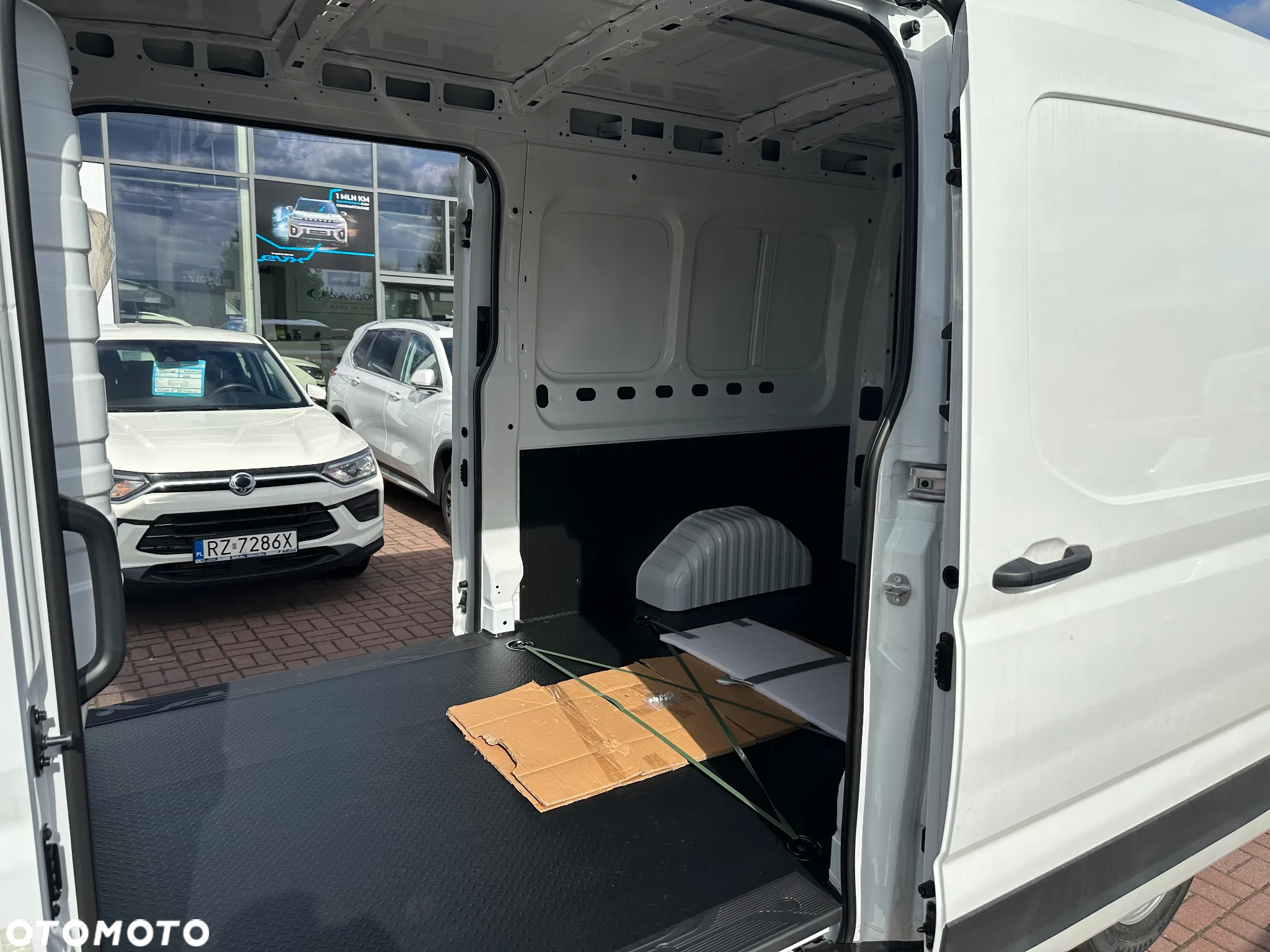 Maxus Deliver 9 - 6