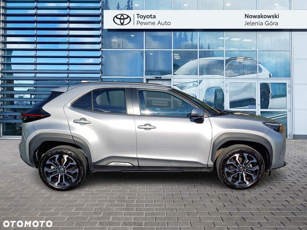 Toyota Yaris Cross Hybrid 1.5 Comfort 4x4 - 4