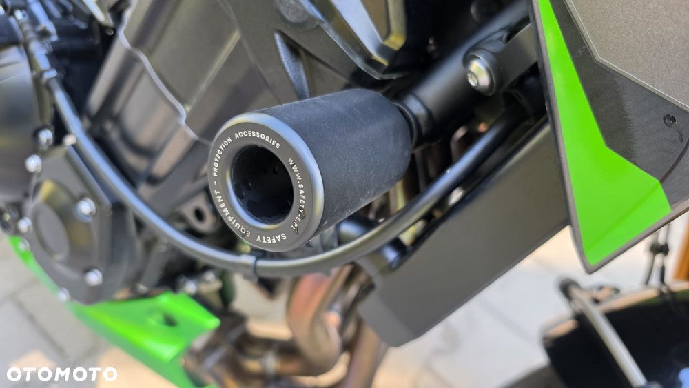 Kawasaki Z 900 - 12