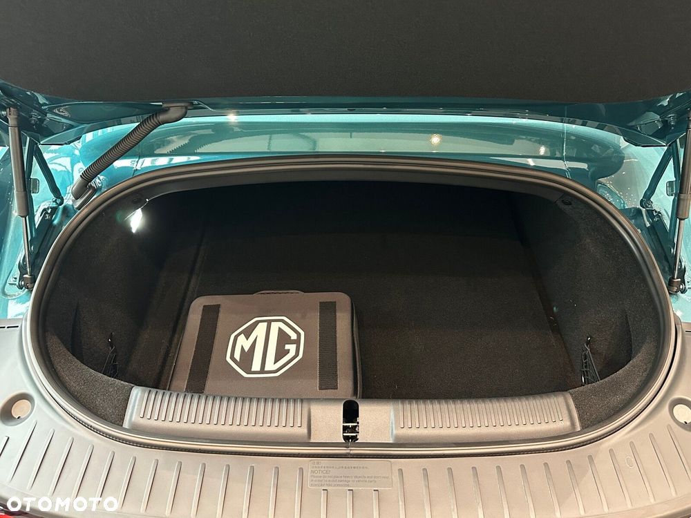 MG Cyberster 77kWh AWD Czarny Dach - 12
