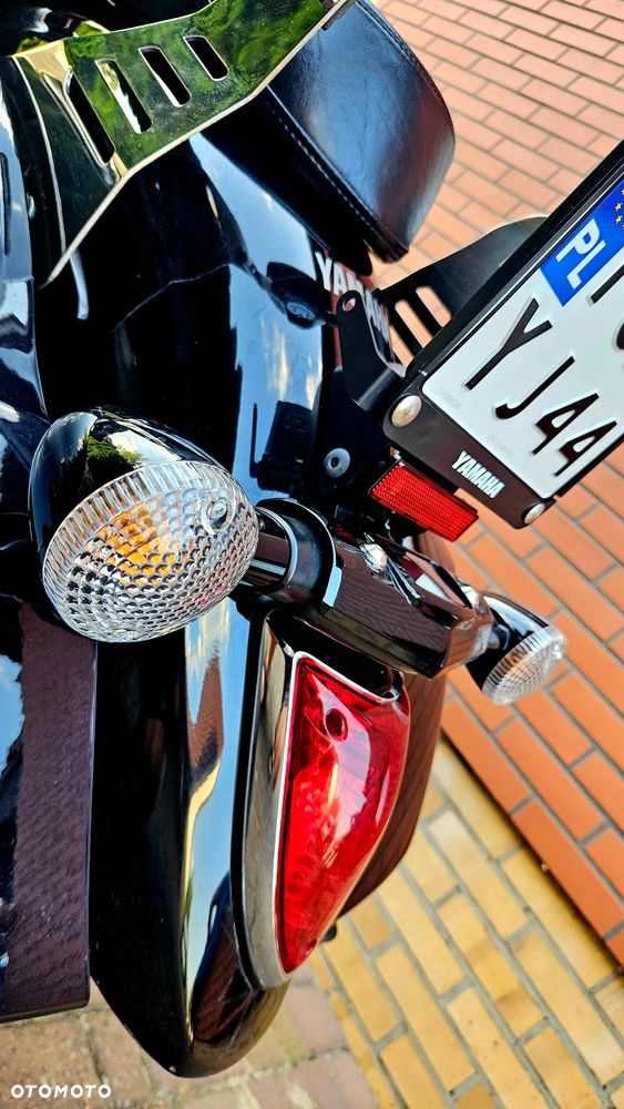Yamaha XVS - 11