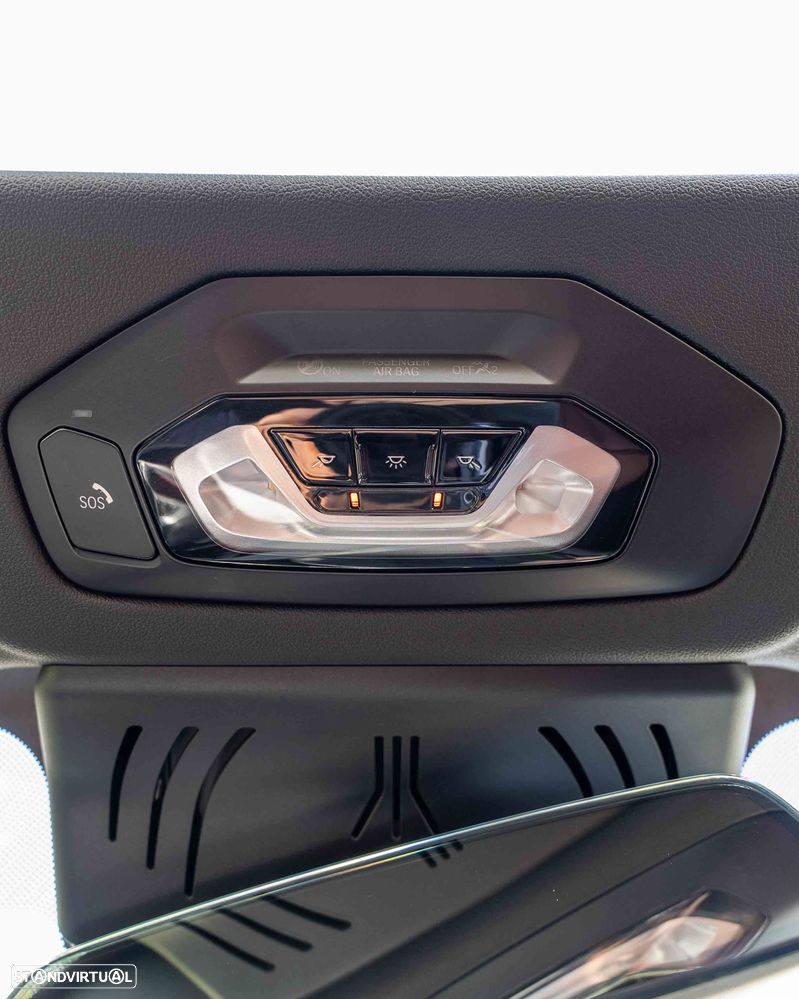 BMW M850i xDrive - 25