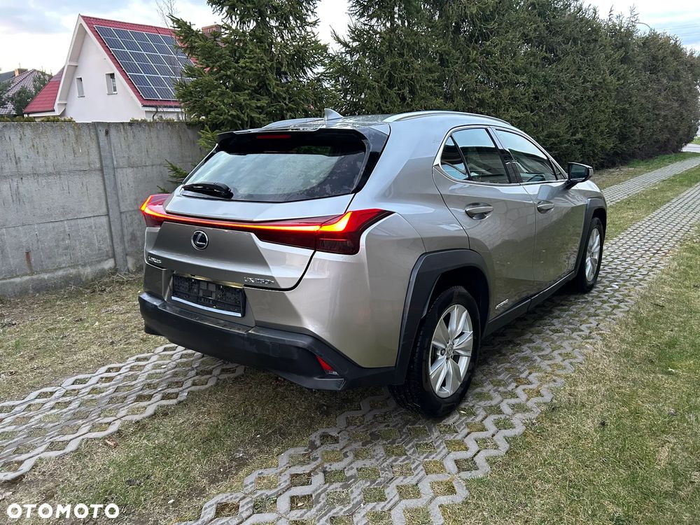 Lexus UX - 7