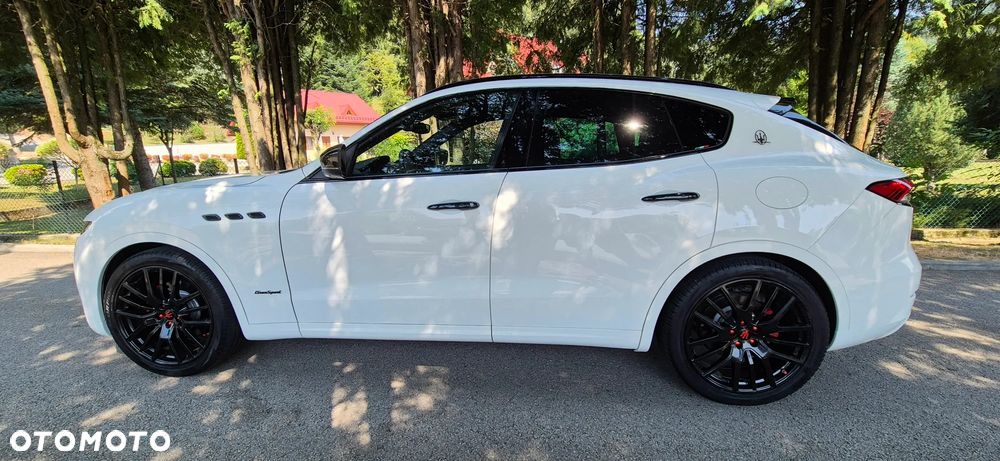 Maserati Levante S Q4 - 11