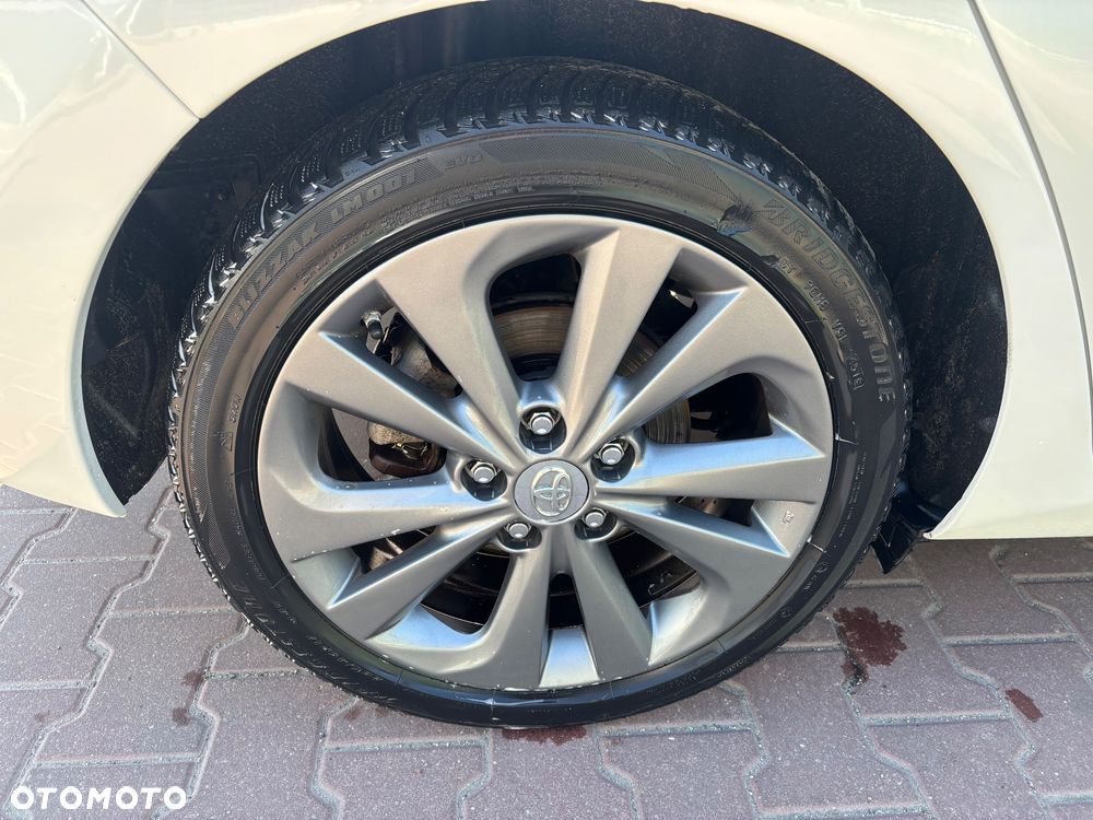 Toyota Auris 1.8 Executive - 18