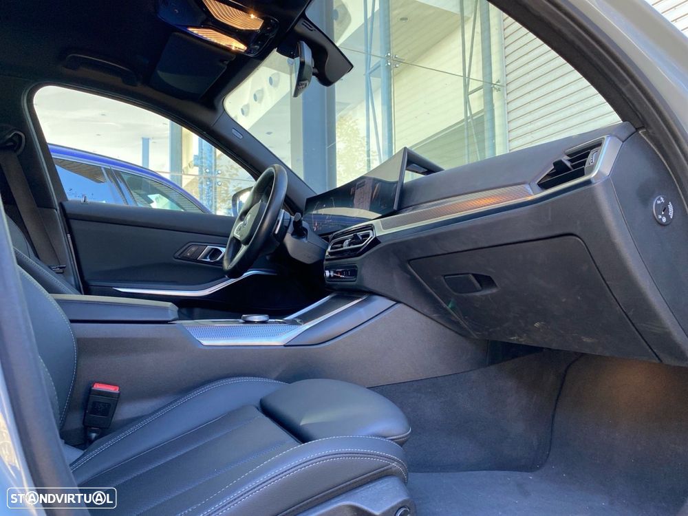 BMW 330 e Touring Pack Desportivo M Auto - 16