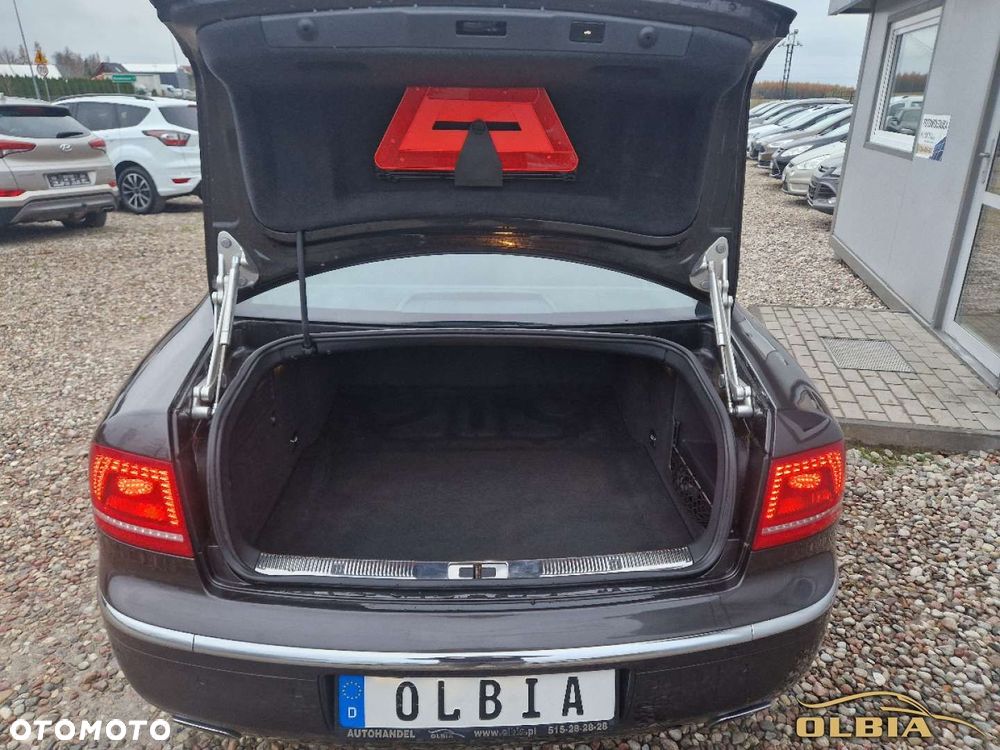 Volkswagen Phaeton - 24