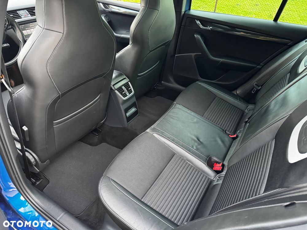 Skoda Octavia 2.0 TDI RS - 26