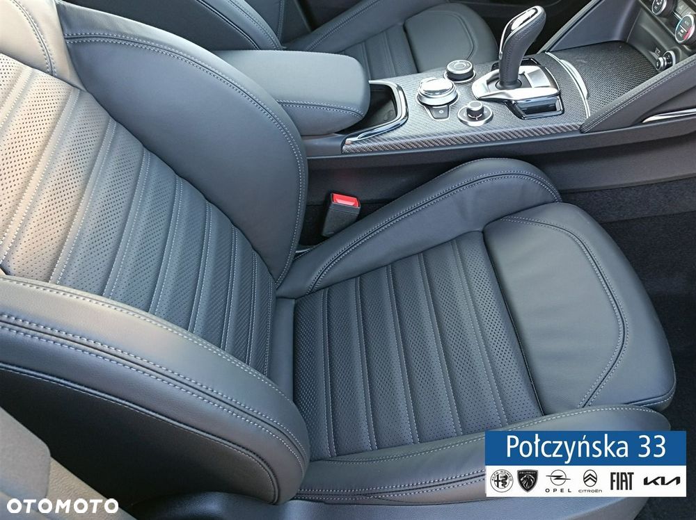 Alfa Romeo Stelvio - 27