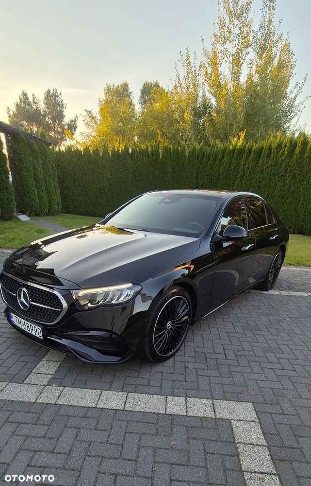 Mercedes-Benz Klasa E 300 9G-TRONIC AMG Line - 1