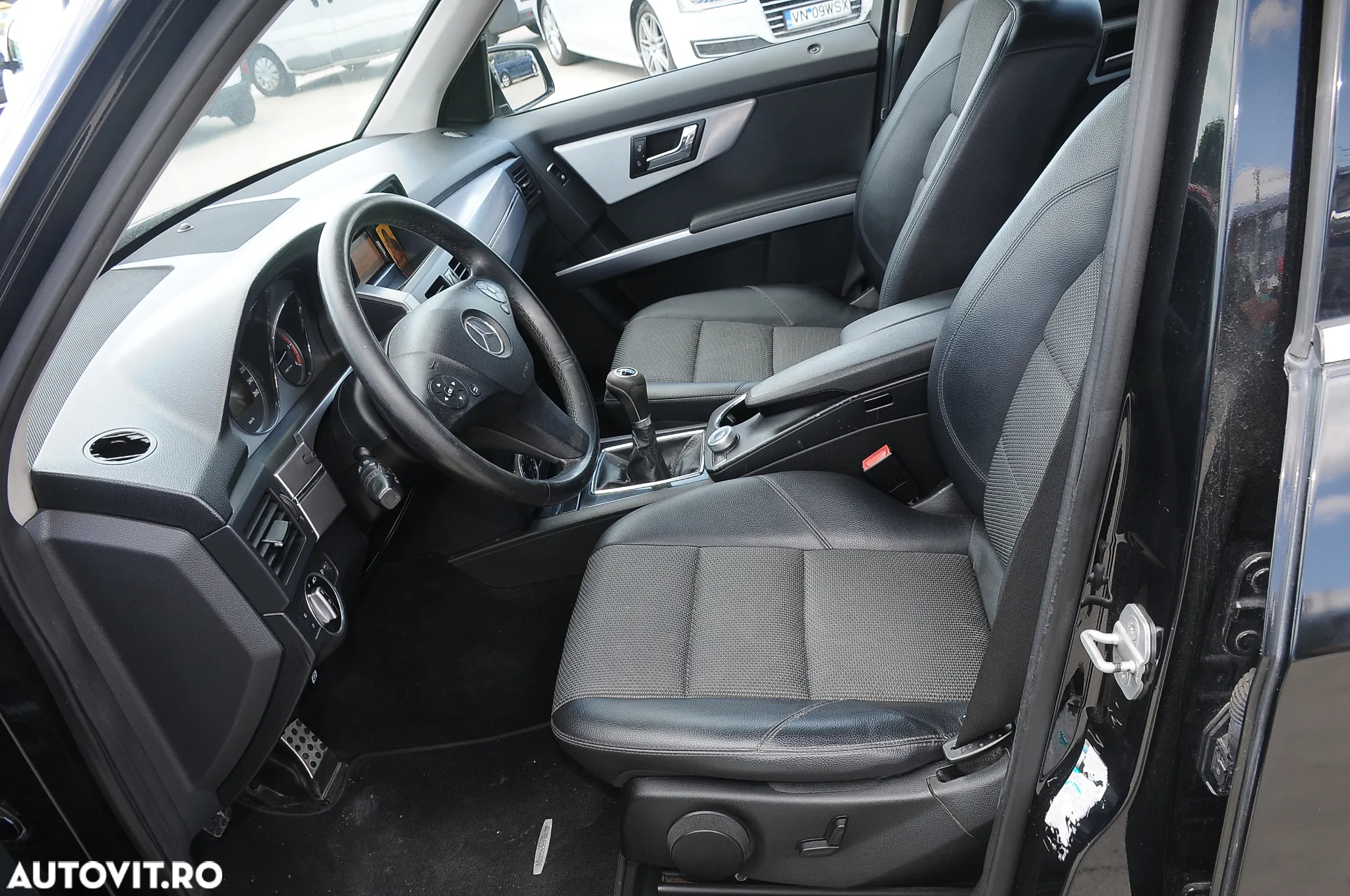 Mercedes-Benz GLK 220 CDI (BlueEFFICIENCY) - 5