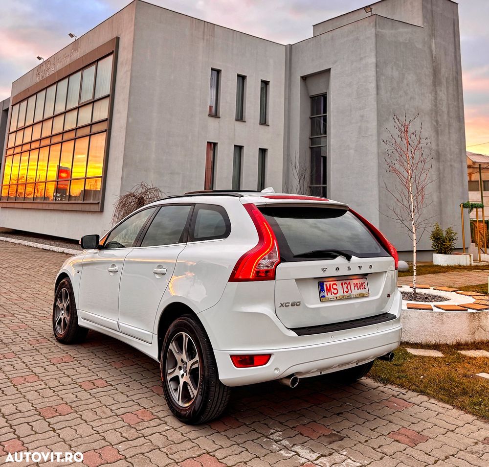 Volvo XC 60 D5 AWD Summum - 4