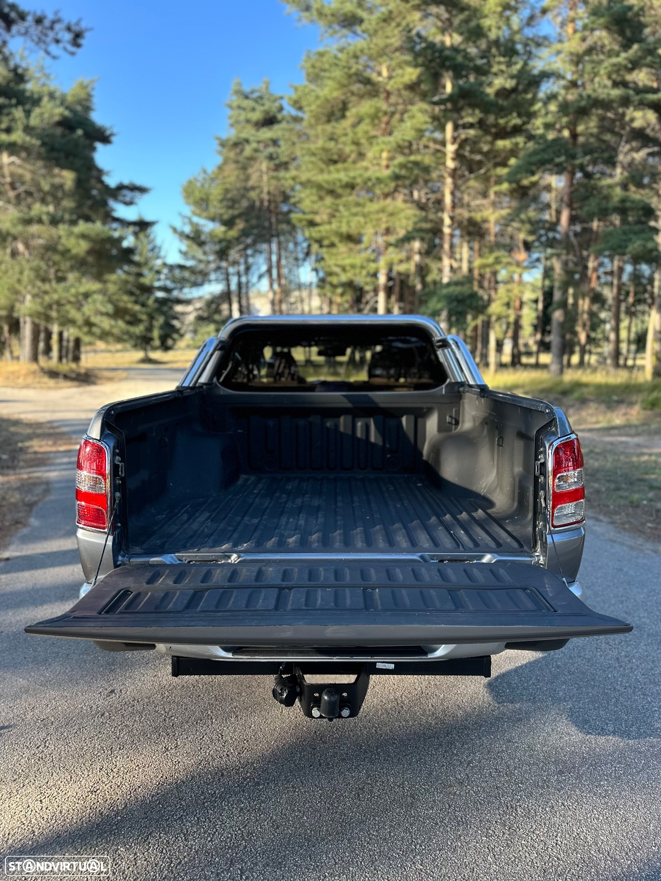 Mitsubishi L200 2.4 DI-D CD Intense Strakar 4WD - 17