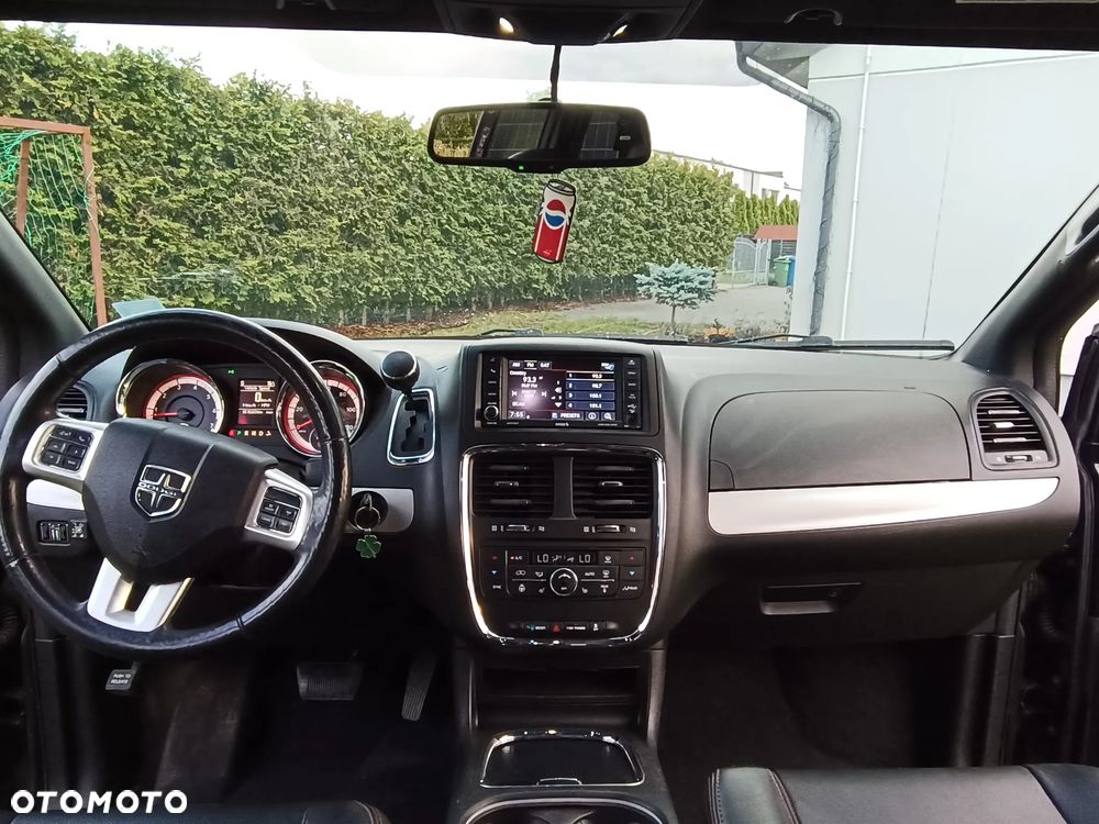 Dodge Grand Caravan 3.6 R/T - 13