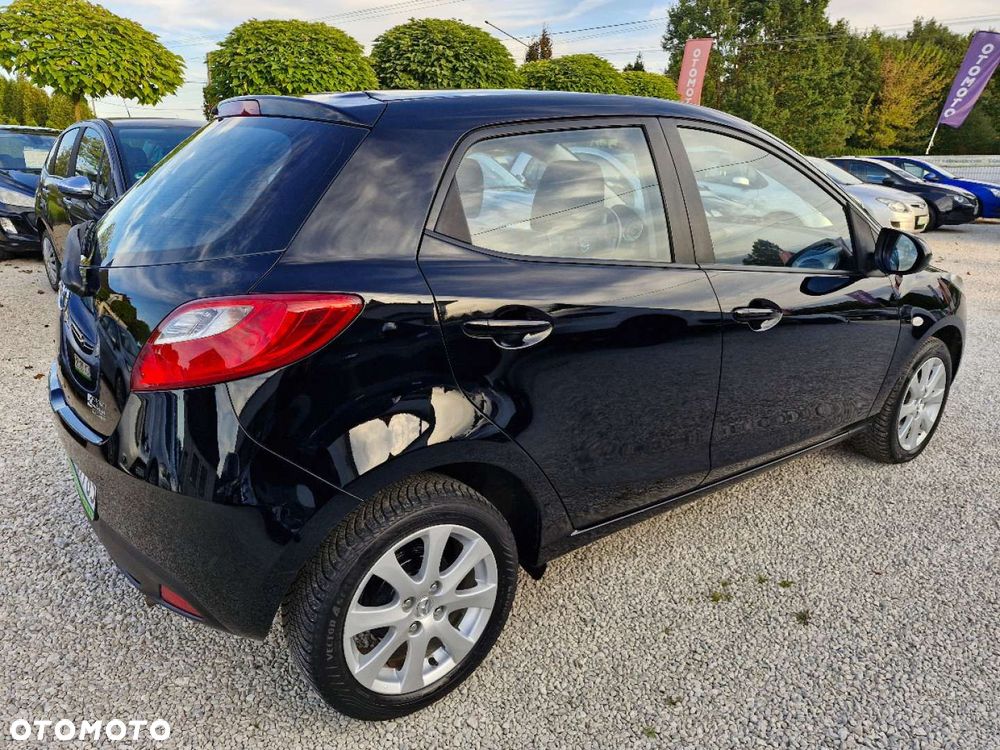 Mazda 2 - 10