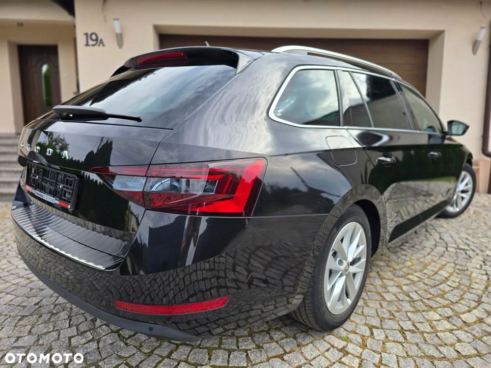 Skoda Superb 2.0 TDI DSG Style - 10