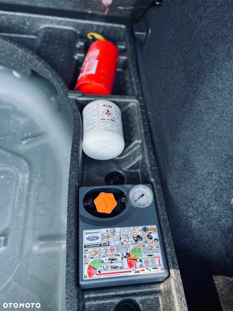 Ford Kuga 1.5 EcoBoost FWD Titanium X - 32