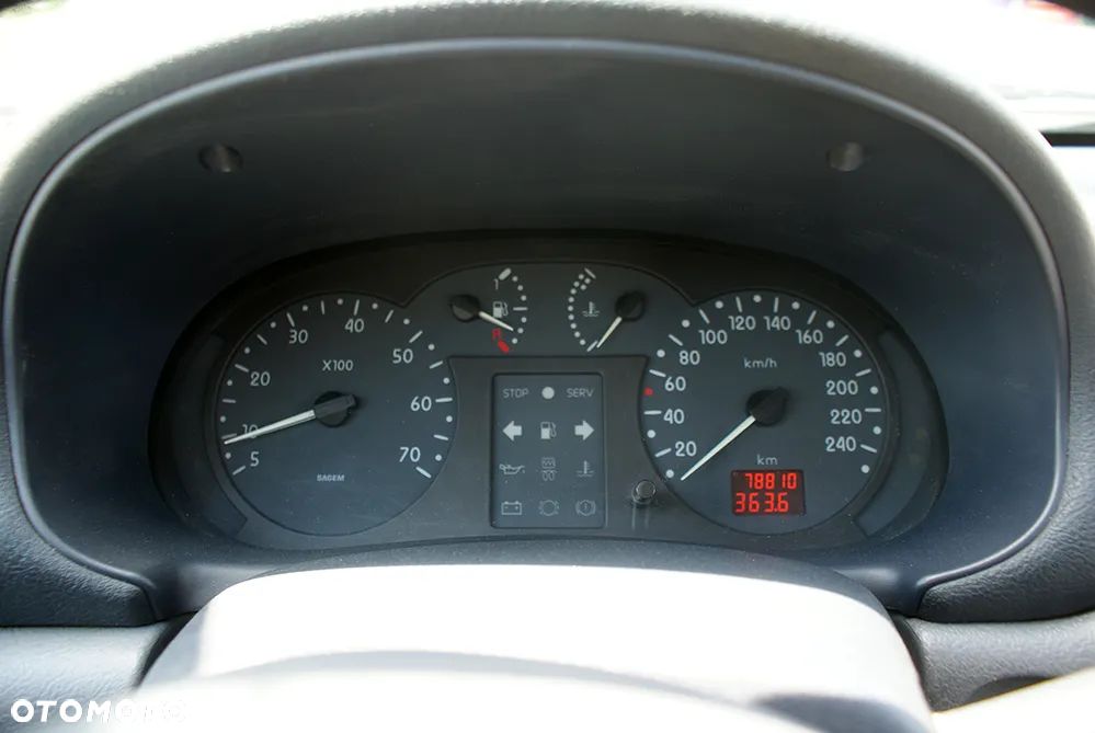 Renault Clio 1.4 RT - 13
