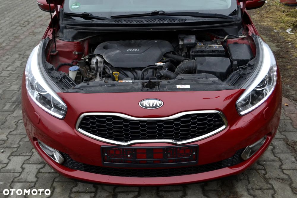 Kia Ceed 1.6 GDI L DCT - 32