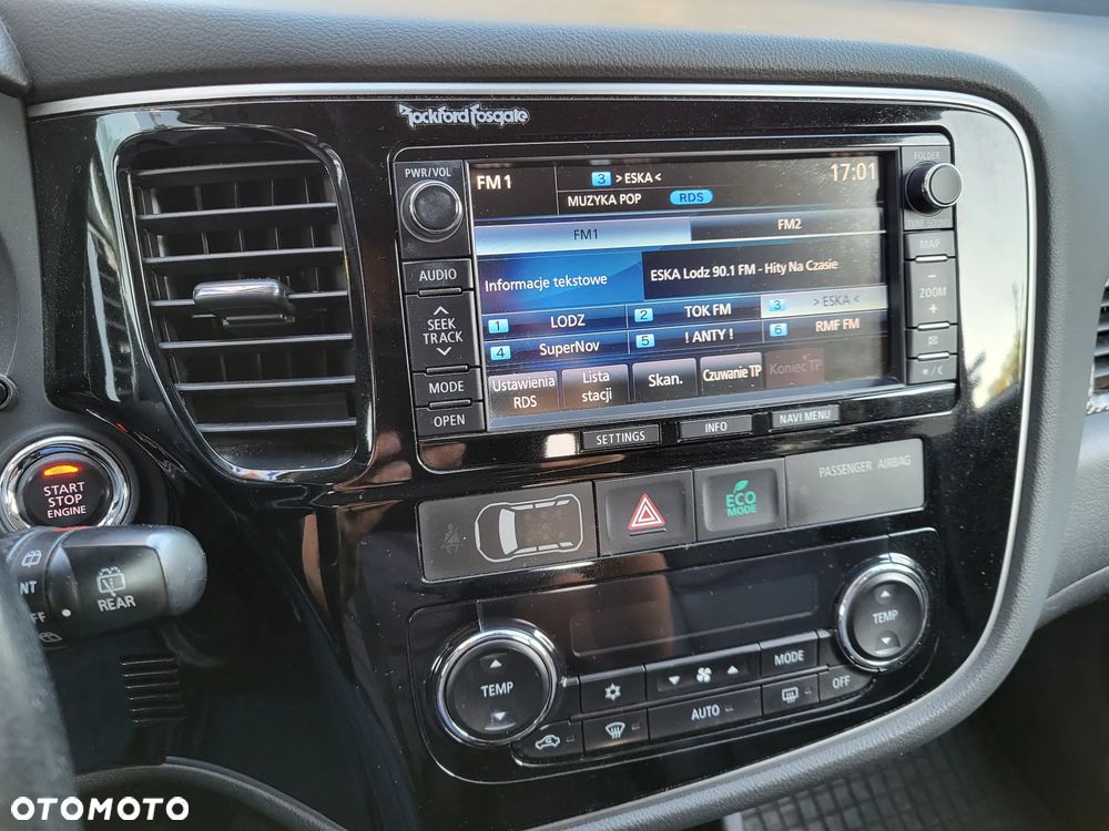 Mitsubishi Outlander 2.2 DID Instyle Navi - 17