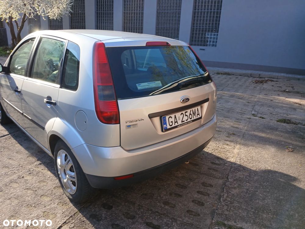 Ford Fiesta 1.3 - 10