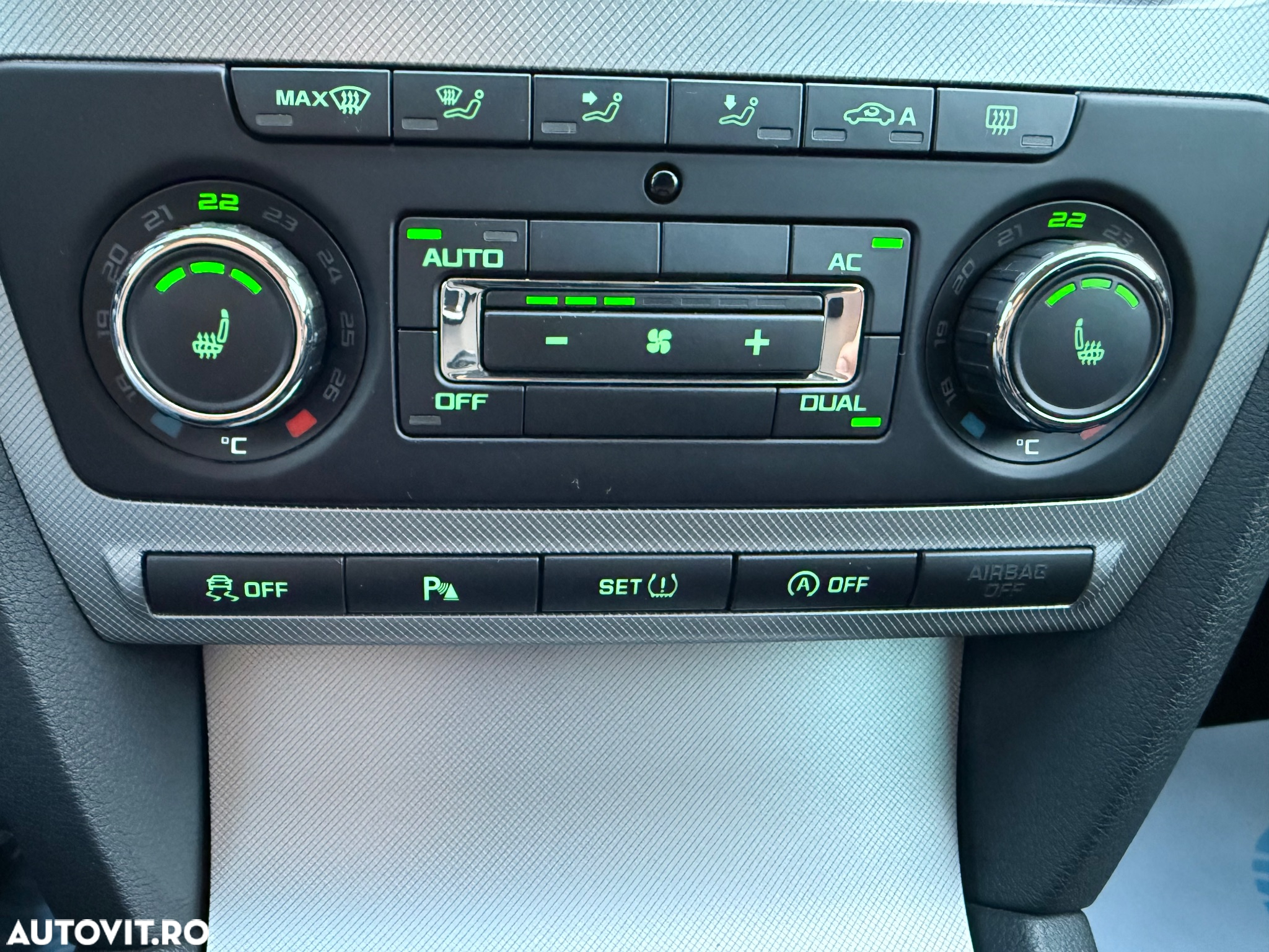 Skoda Octavia 1.6 TDI DPF Elegance Green tec - 22