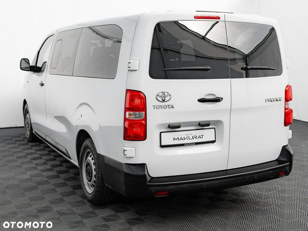 Toyota ProAce Kombi 2.0 D-4D Long 2,8t - 5