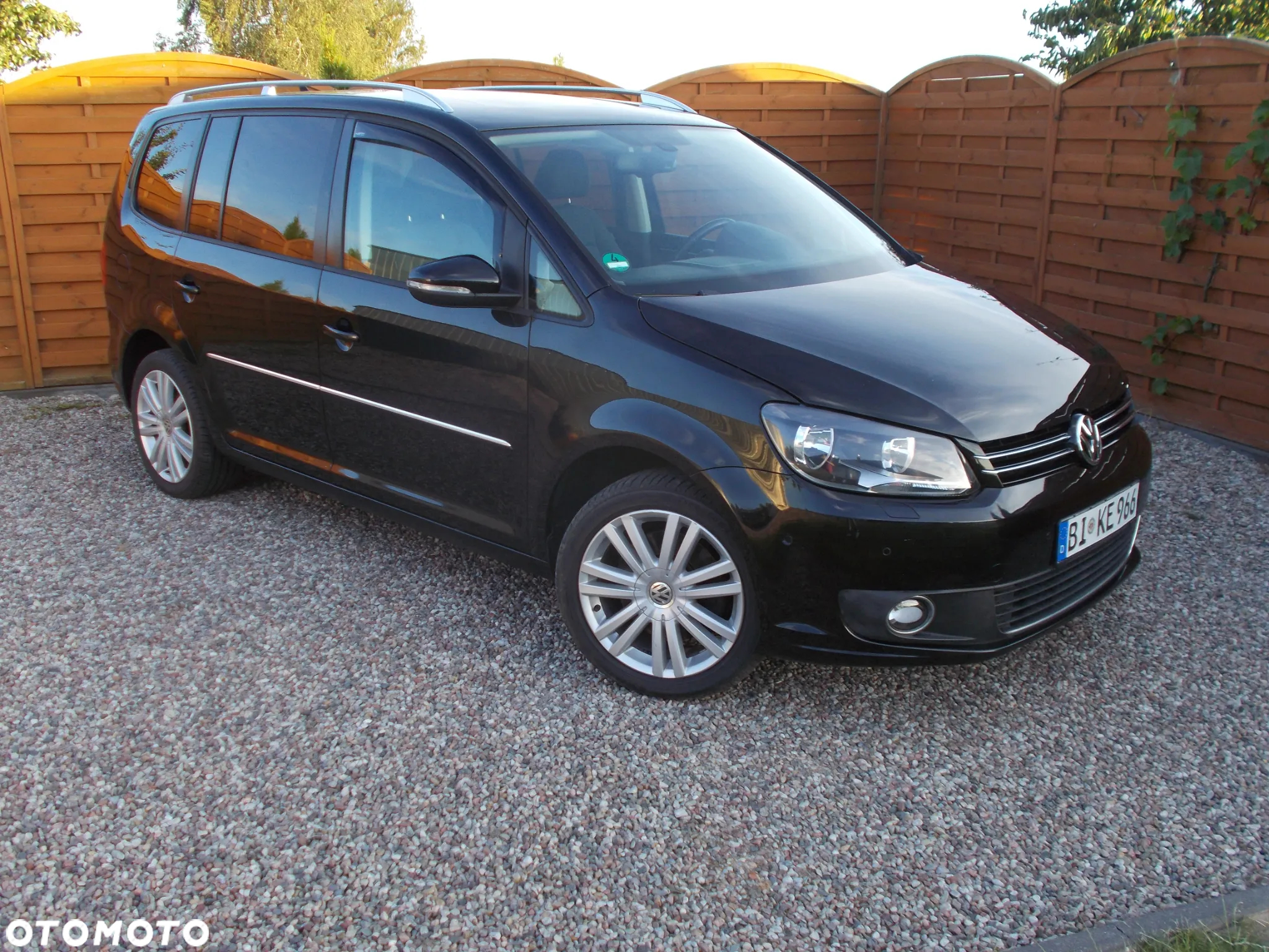 Volkswagen Touran 2.0 TDI Highline - 14