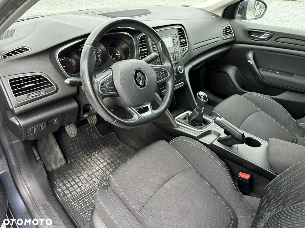 Renault Megane 1.6 SCe Limited - 10