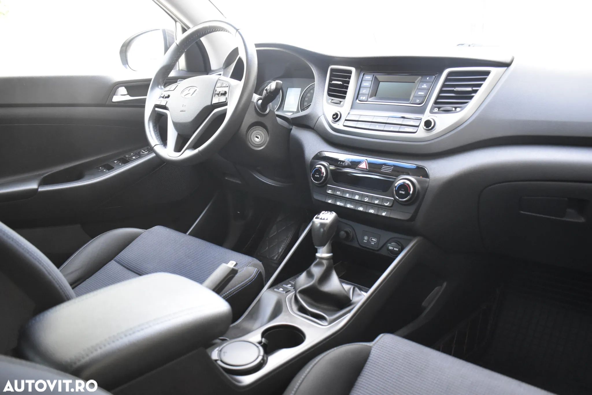 Hyundai Tucson 1.6 GDI 2WD 6MT Style - 30