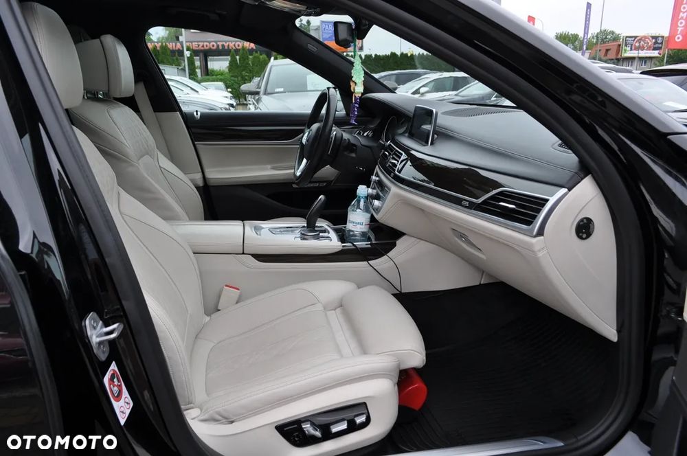 BMW Seria 7 750Ld xDrive - 34