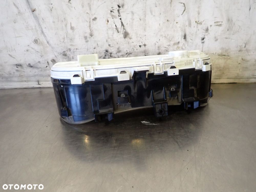 LICZNIK MITSUBISHI LANCER VIII 8100B127A - 8