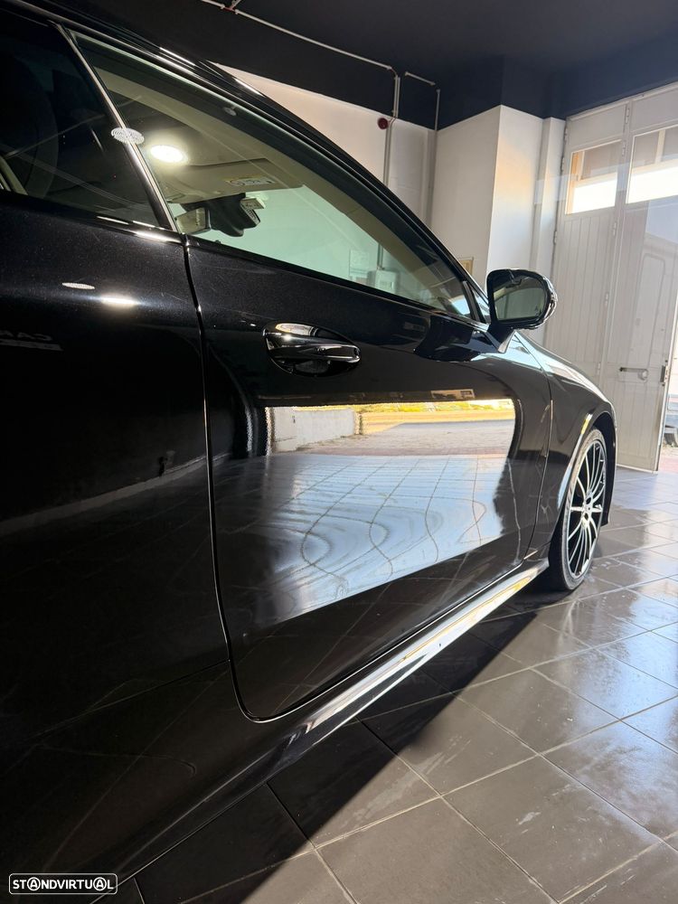Mercedes-Benz E 300 d AMG Line 4Matic Aut. - 3