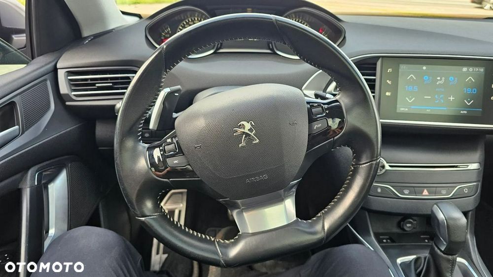 Peugeot 308 1.5 BlueHDi Allure Pack S&S EAT8 - 25