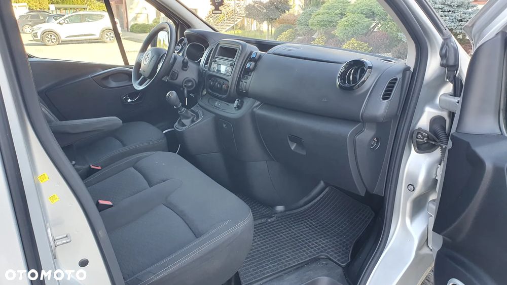 Opel Vivaro - 9