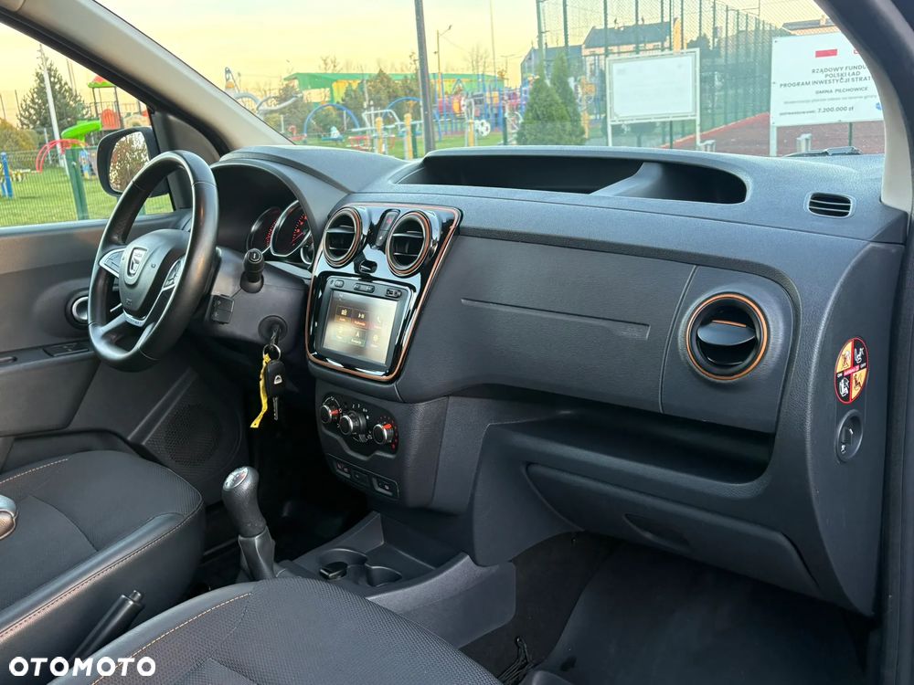 Dacia Dokker dCi 90 Stepway Celebration - 12