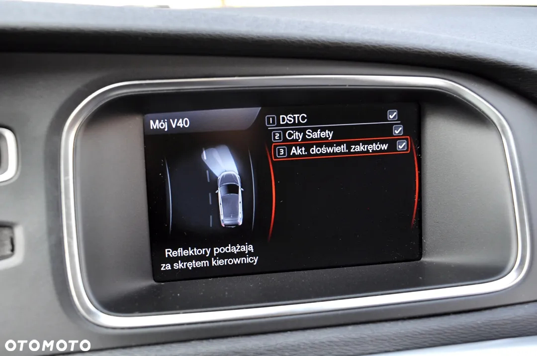 Volvo V40 D2 Summum - 30
