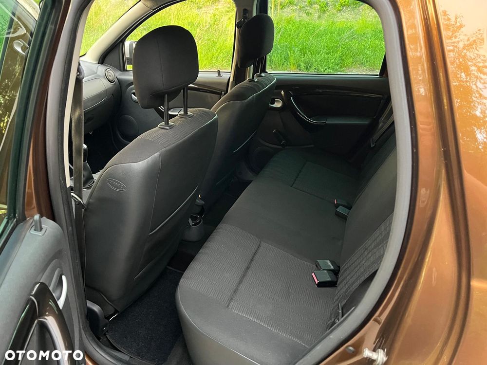 Dacia Duster 1.6 16V 4x2 Prestige - 14