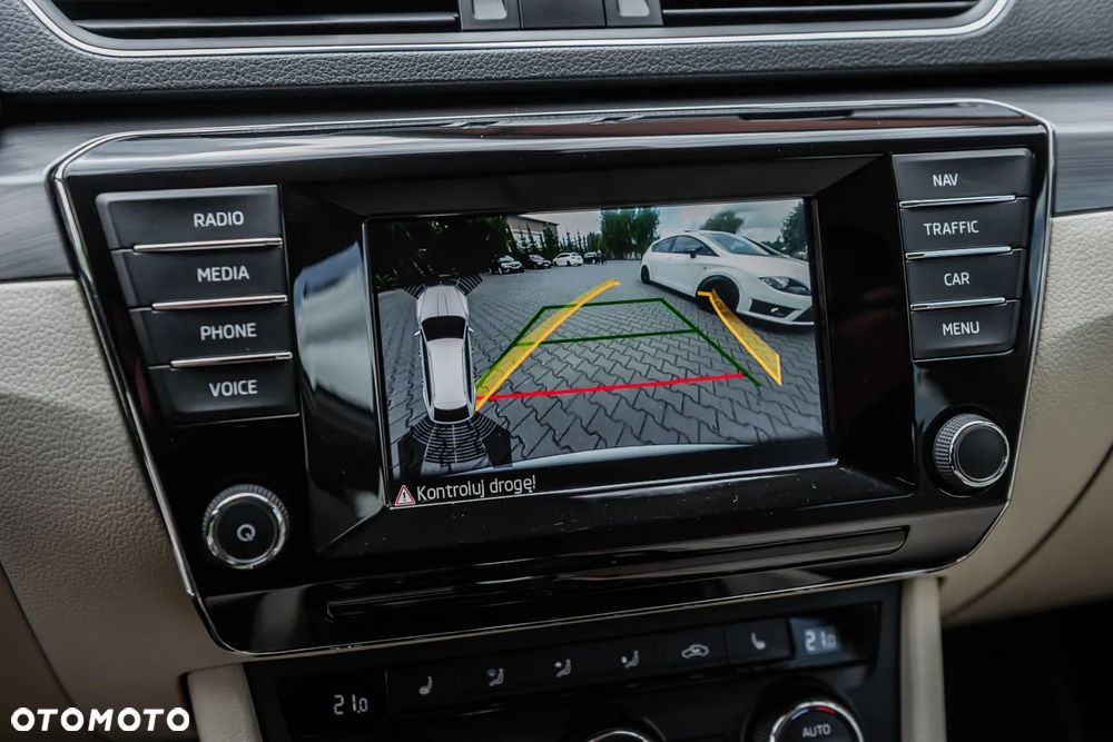 Skoda Superb 2.0 TSI Sportline DSG - 11