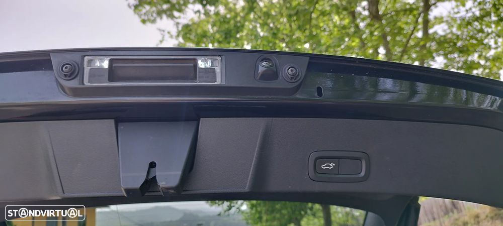 Volvo XC 40 2.0 D3 Momentum Plus - 9