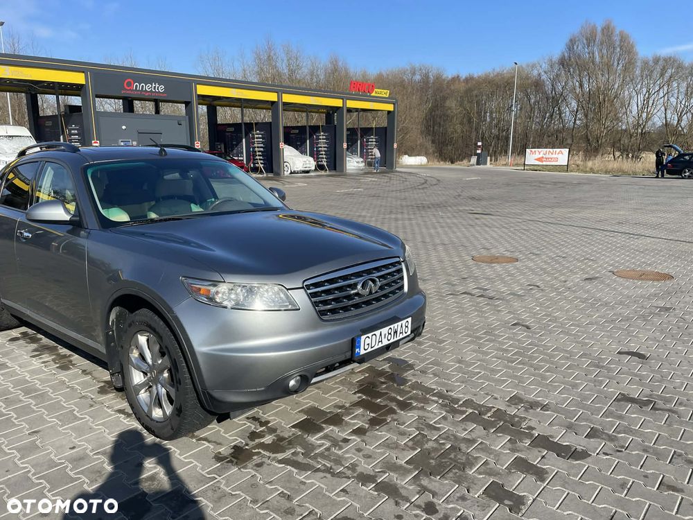 Infiniti FX - 2