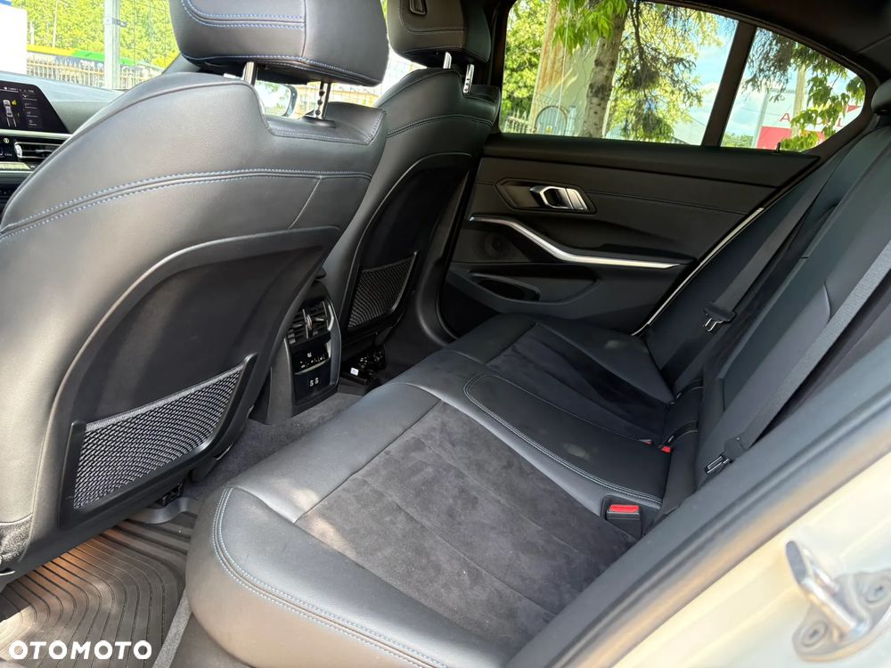 BMW Seria 3 320d xDrive mHEV sport - 20