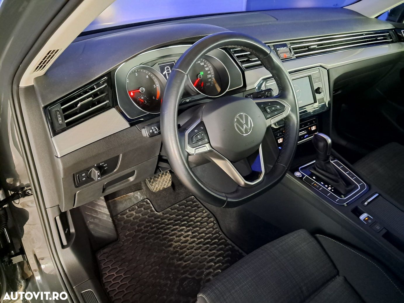 Volkswagen Passat - 10