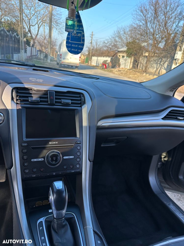 Ford Mondeo 2.0 HEV Vignale - 16